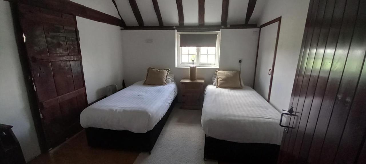 Plumpton Barn Villa Ashford  Eksteriør billede